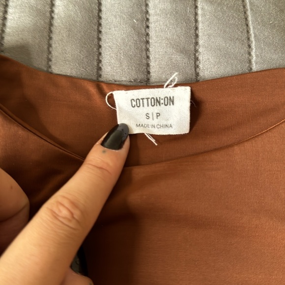 Brown Cropped Top - Picture 3 of 3